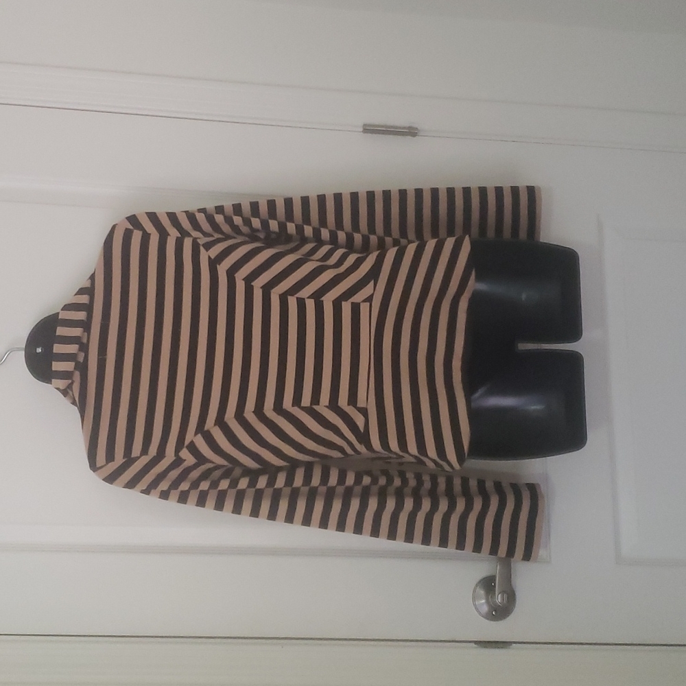 jacket - Picture 2 of 5